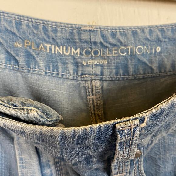 Chico’s Platinum Women's Blue Chambray Wide Leg Pockets Crop Pants Size 4 - Picture 5 of 7